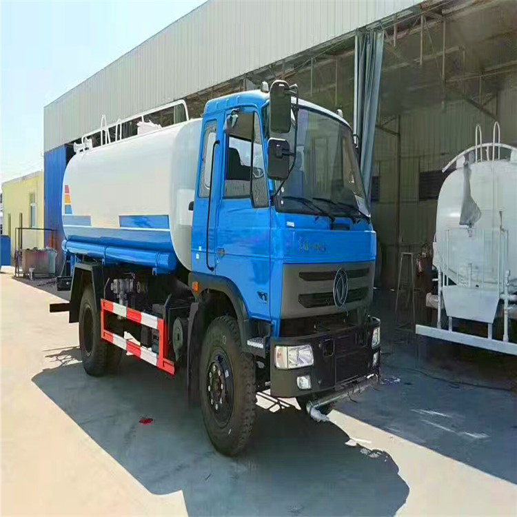 东风12吨洒水车厂家直销低价处理  多功能12吨雾炮车定金发车