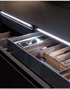 东派-门碰感应灯（DP-18004）家居LED硬灯条抽屉灯衣柜灯酒橱柜灯