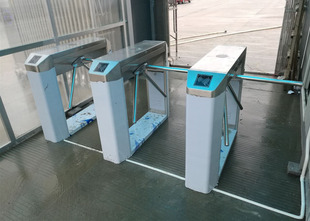 三棍闸人行通道闸机 小区斜角摆闸景区出入口手动工地桥式三辊闸