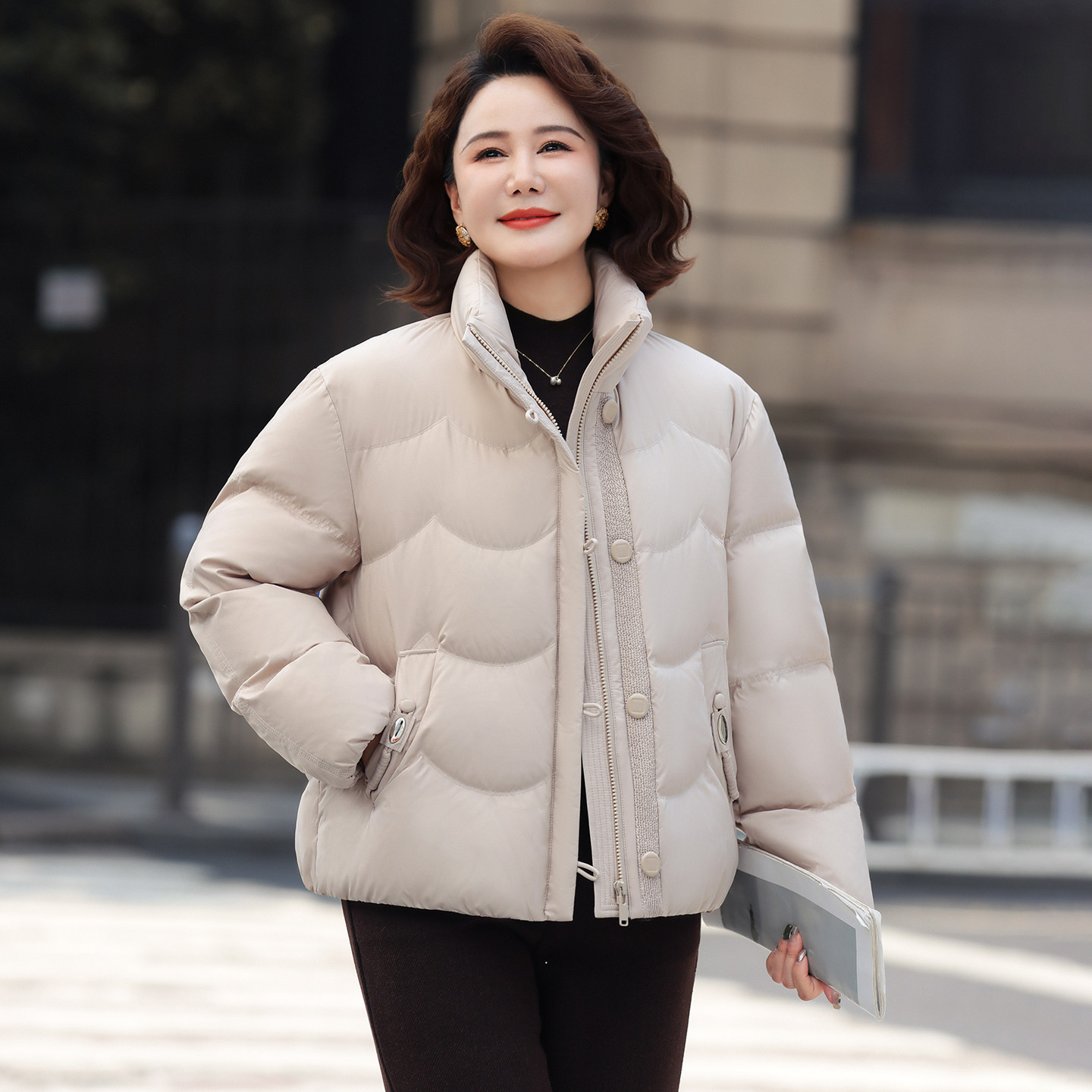 雪中飞秋冬短款立领防风羽绒服