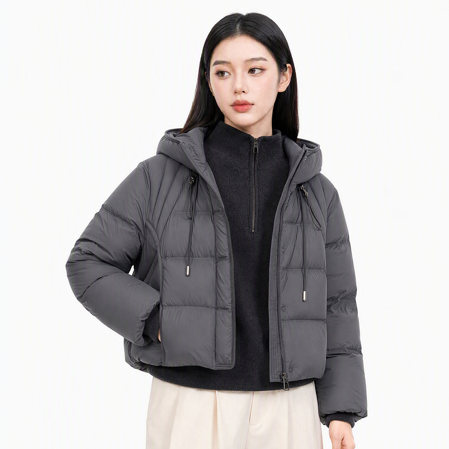 雪中飞女短款连帽双门襟羽绒服