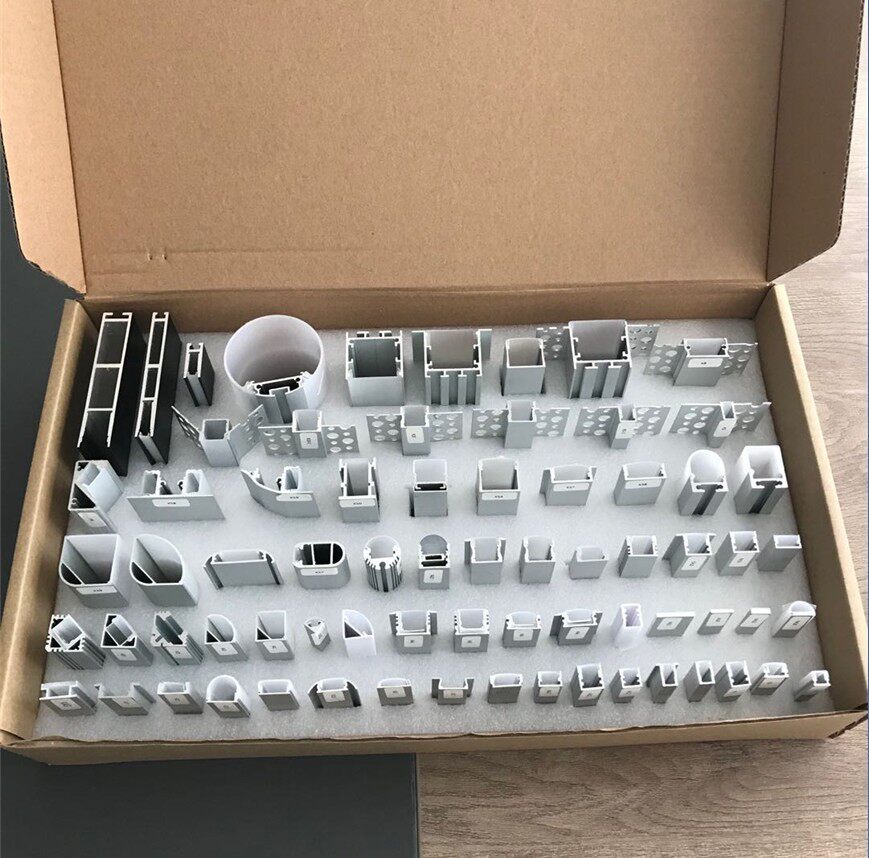 LED灯条铝槽灯具外壳套件嵌入式灯槽线条灯硬灯条外壳罩子样品箱