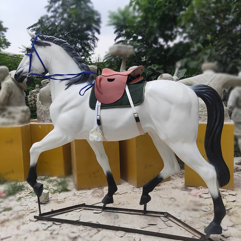 玻璃钢仿真马雕塑l户外园林大型动物马模型公园绿地景观装饰摆件