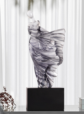 轻奢高档人e物艺术雕塑摆件高级感客厅酒柜办公室桌面工艺软装饰