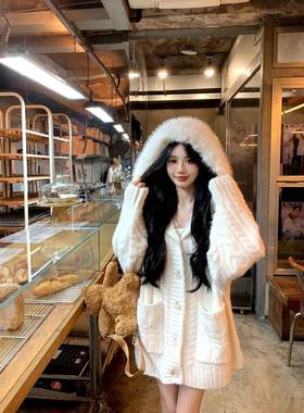 一颗甜桃yikett《暖绵奶芙》秋冬大毛领长袖针织开衫中长款女外套