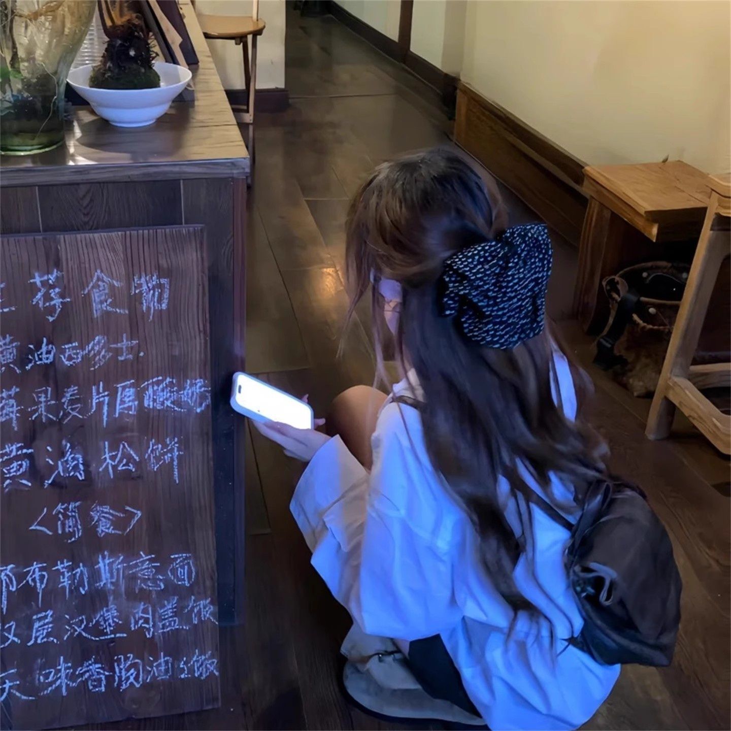 韩系百搭波点蝴蝶结鲨鱼夹图片