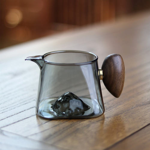 小号方形观山公道杯 木珠把手鹰嘴分茶器单公杯