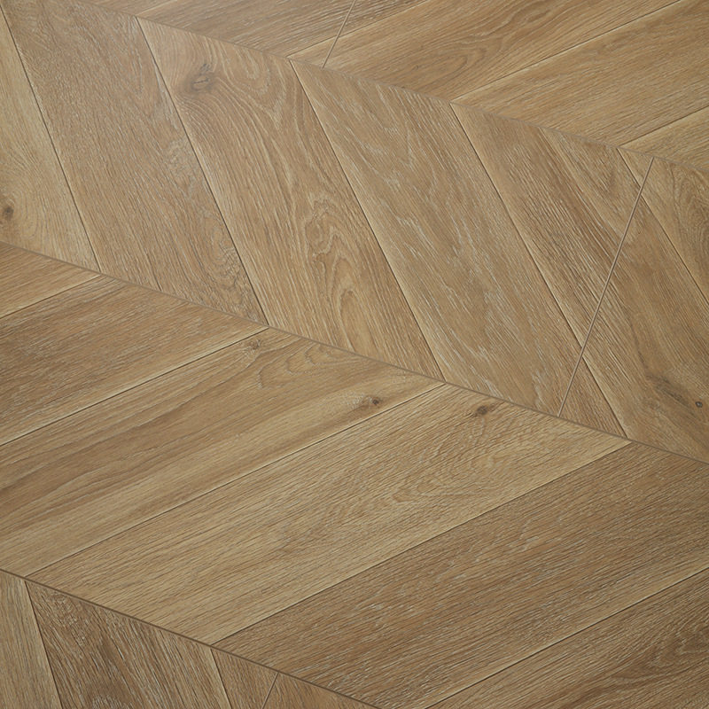 供应人字拼花强化复合地板实木防水地暖地板客厅卧室鱼骨拼木地板