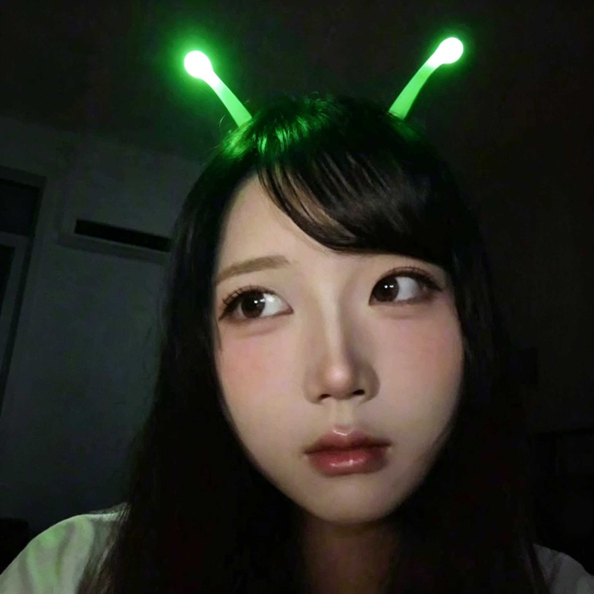 外星人发箍发射信号触角头饰夜光发箍万圣节cos装扮头饰女生拍照