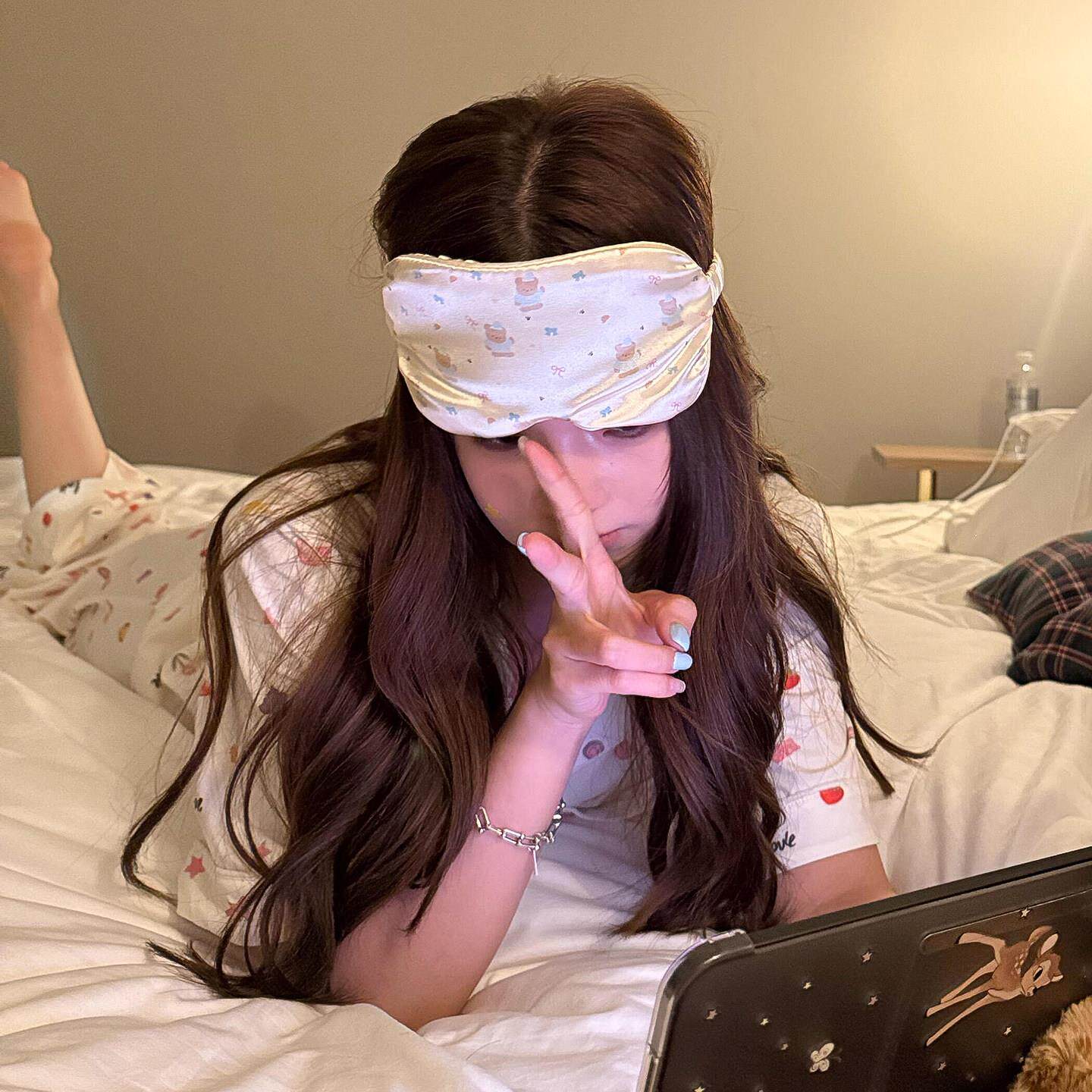 ins风可爱小熊冰丝眼罩遮光睡眠专用办公室午休缓解眼疲劳学生女