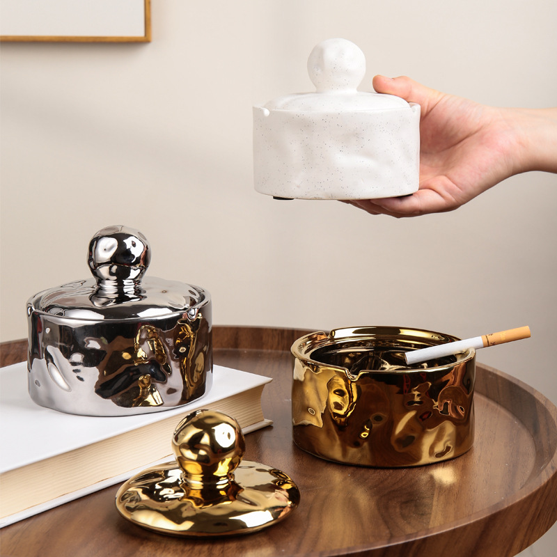 带盖陶瓷烟灰缸高级感 防飞灰家用客厅桌I面创意小众烟缸轻奢银in