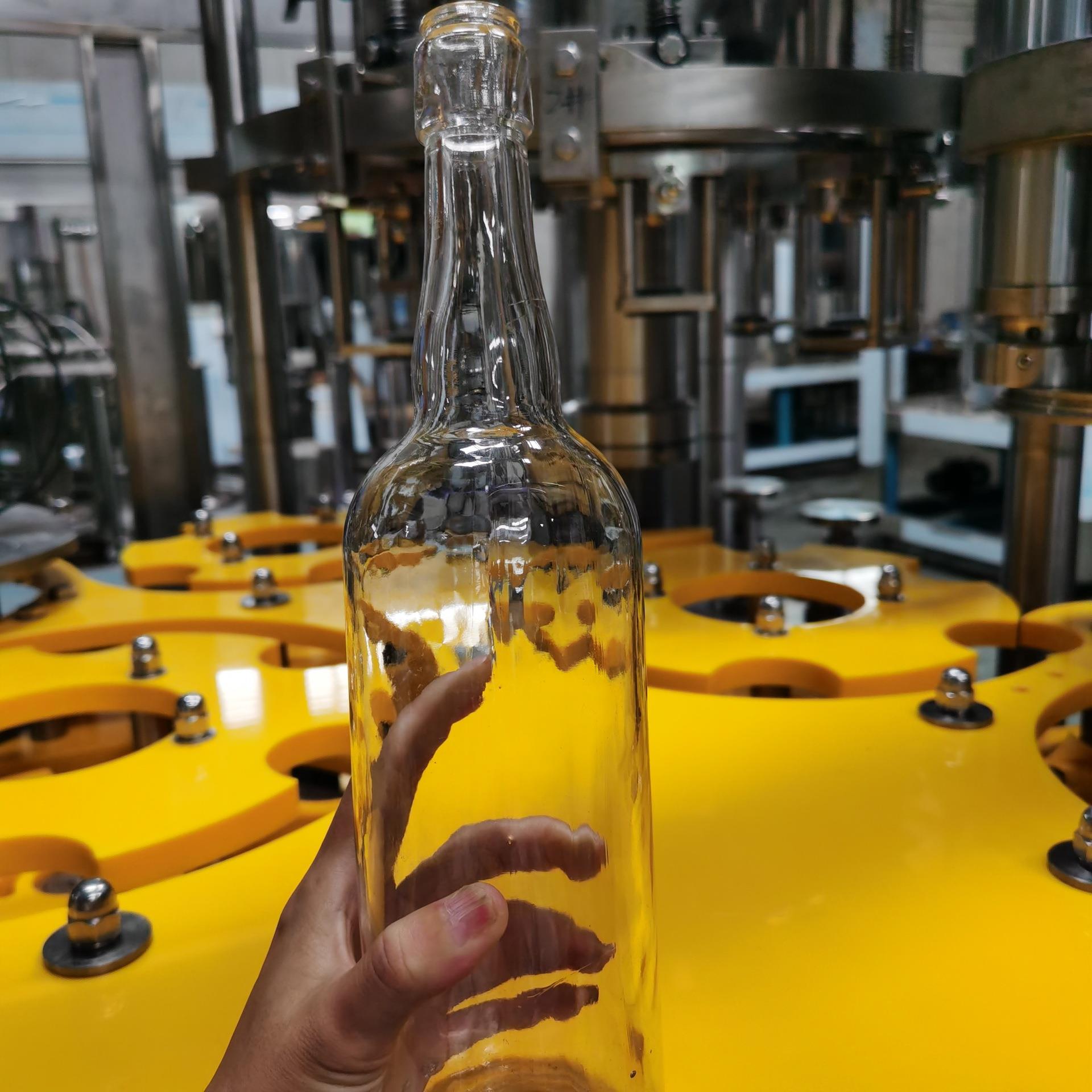 璃瓶啤酒罐装机精机酿啤酒灌装三合一自玻动、洗瓶、灌装压盖