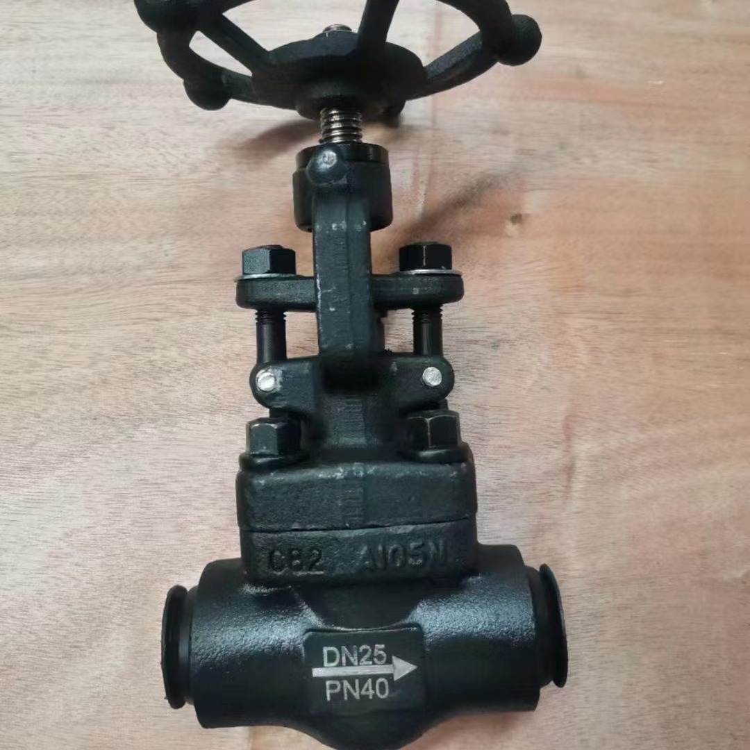 J61Y-40C锻A105对焊截止阀 中压截止阀 中部法兰 锻钢截止阀