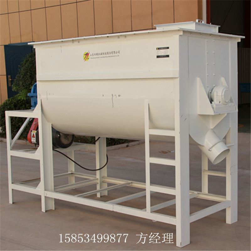 双鹤1吨饲料搅拌机自动上料