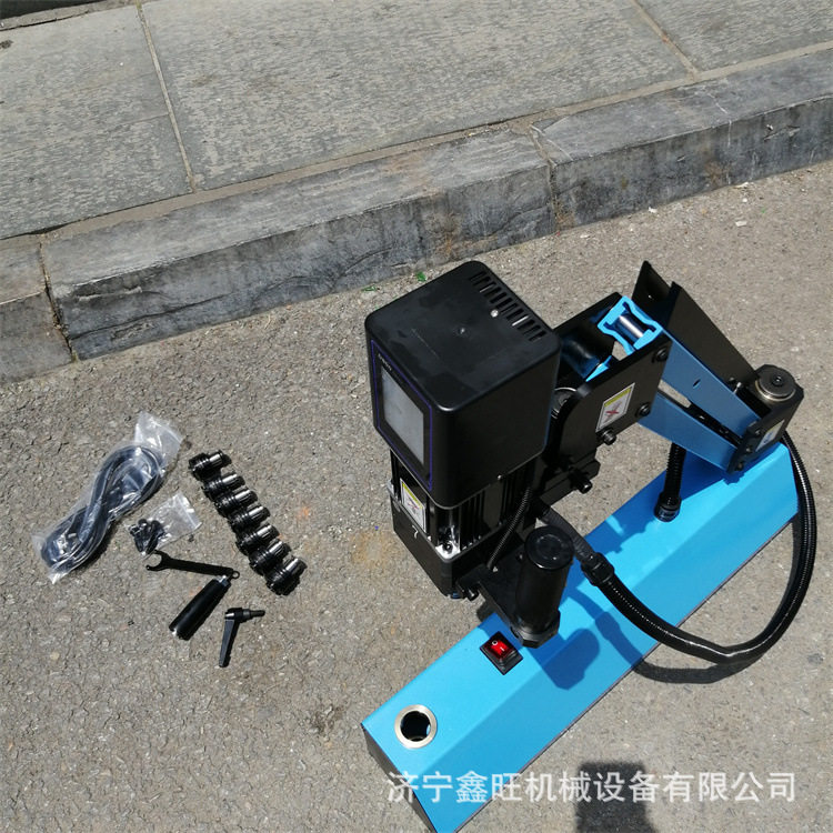 小型台式伺服自动万向攻丝机