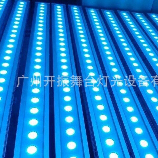 24颗四合一全彩LED洗墙灯