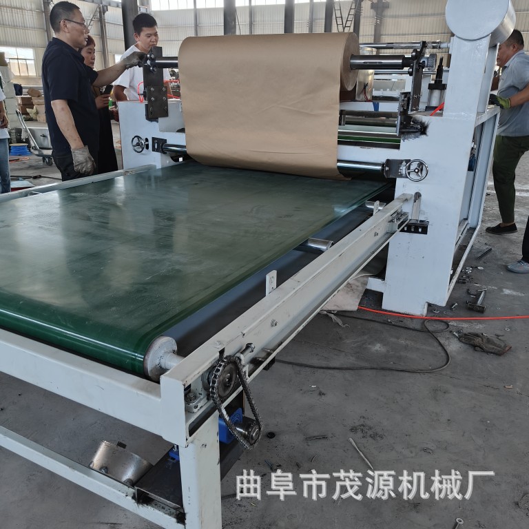 压敏胶不干胶离型纸贴面机 PVC地板革涂胶贴纸机 离型纸复合机
