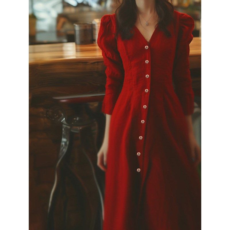 法式红色V领连衣裙女2025年春秋新款轻奢高级感长袖收腰a字裙子