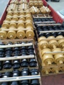 推土机CAT 大型矿山推土机配件 D10N双边支重轮 D10T D10R