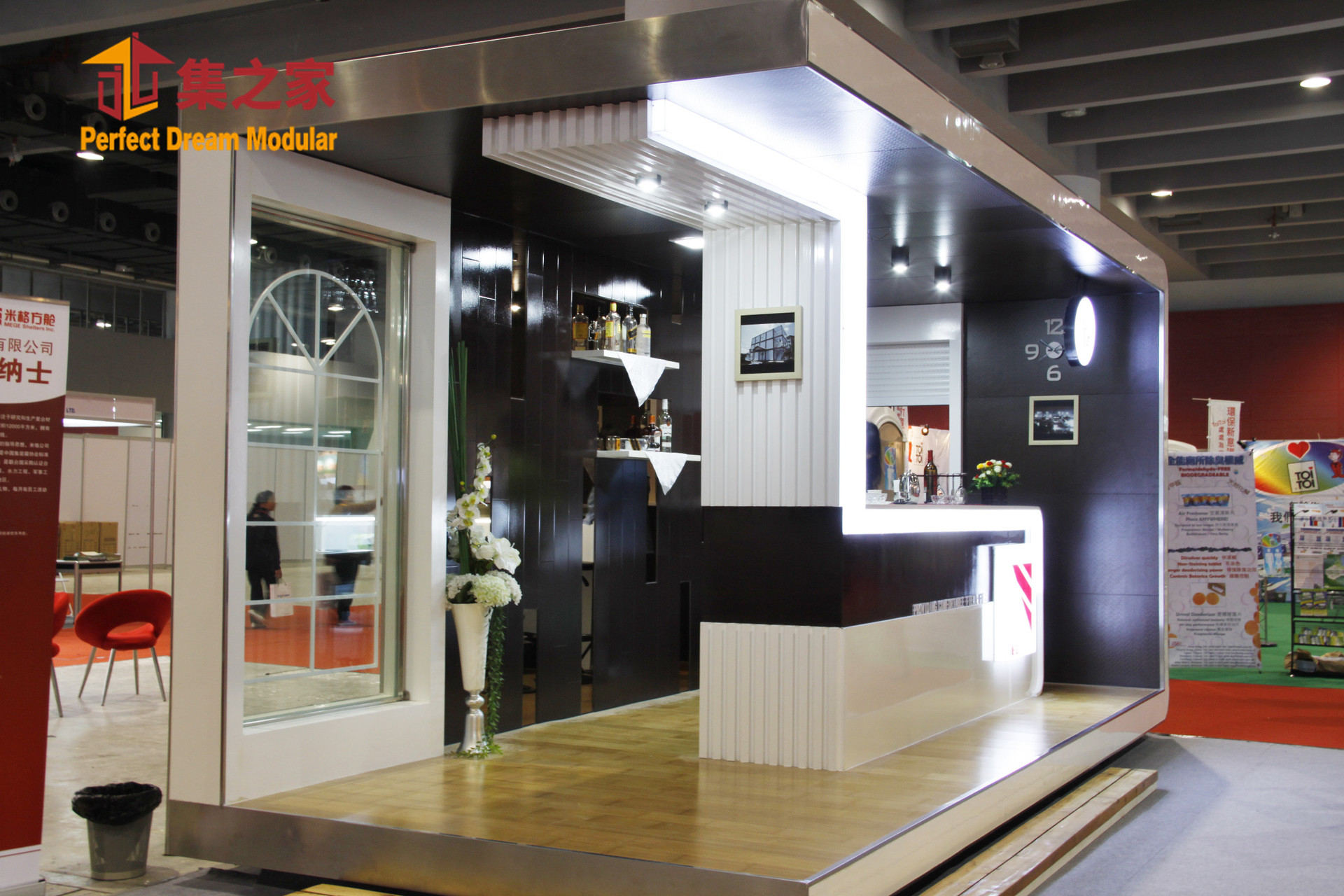 网红集装箱咖啡屋 高档酒吧展示销售柜 小区广场街头适用
