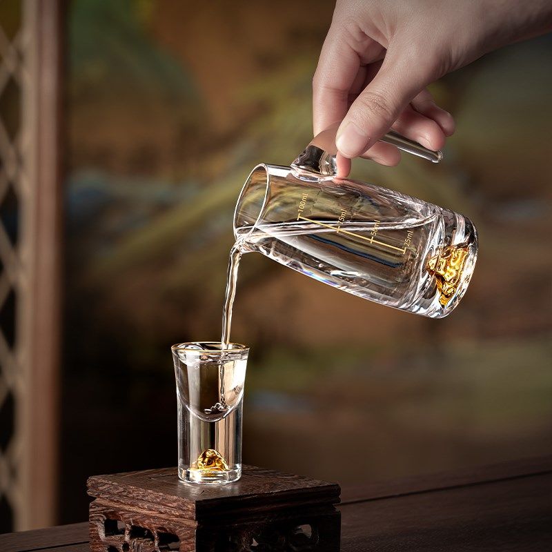 白酒杯子家用高颜值个人专用小酒盅烧酒一口杯水晶分酒器礼盒套装