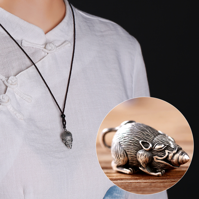 现货速发吐宝神鼬吊坠本命年十二生肖吐宝鼠法器黄财神随身符情侣