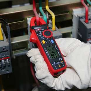 203 202 UT204钳形万用表高精度电流表防烧 201 优利德UT200A