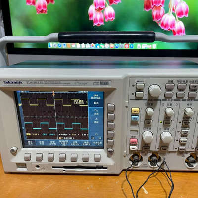 TDS3032B 泰克示波器 荧光示波器，300Mhz 2.议价
