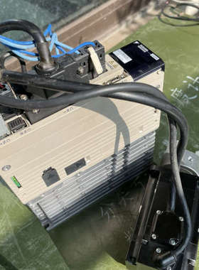 二手 SSGDV-2R8A01B002000安川伺服驱动器4议价