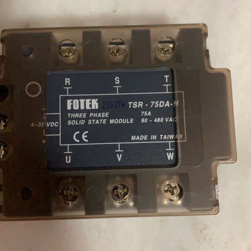 台湾阳明TSR-75DAH固态继电器2个带包装盒，配件齐全，议价