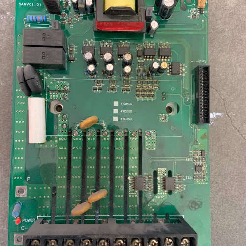 三品变频器 SANVC-4T0055G/P 5.5KW的 炸议价