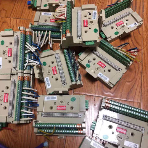 和利时模块底座FM131A-C议价