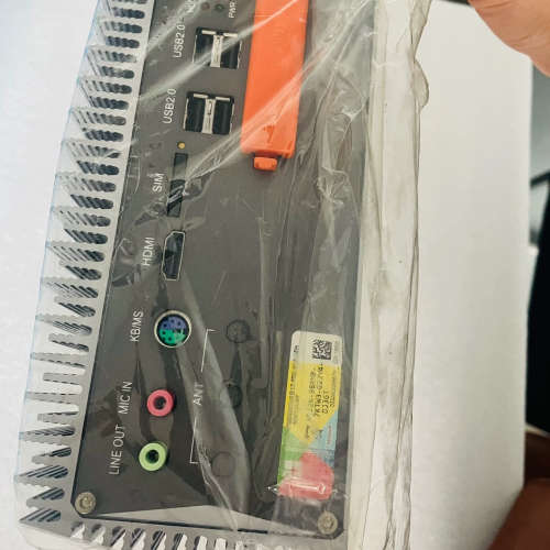 工业计算机，型号ebox 3000FSH，全新，塑封未拆，没议价