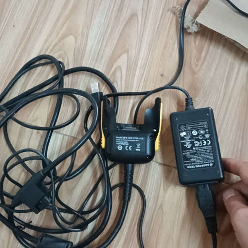 欣技SNP-9700-USB卡扣式通信充电器，实物拍照、原装议价