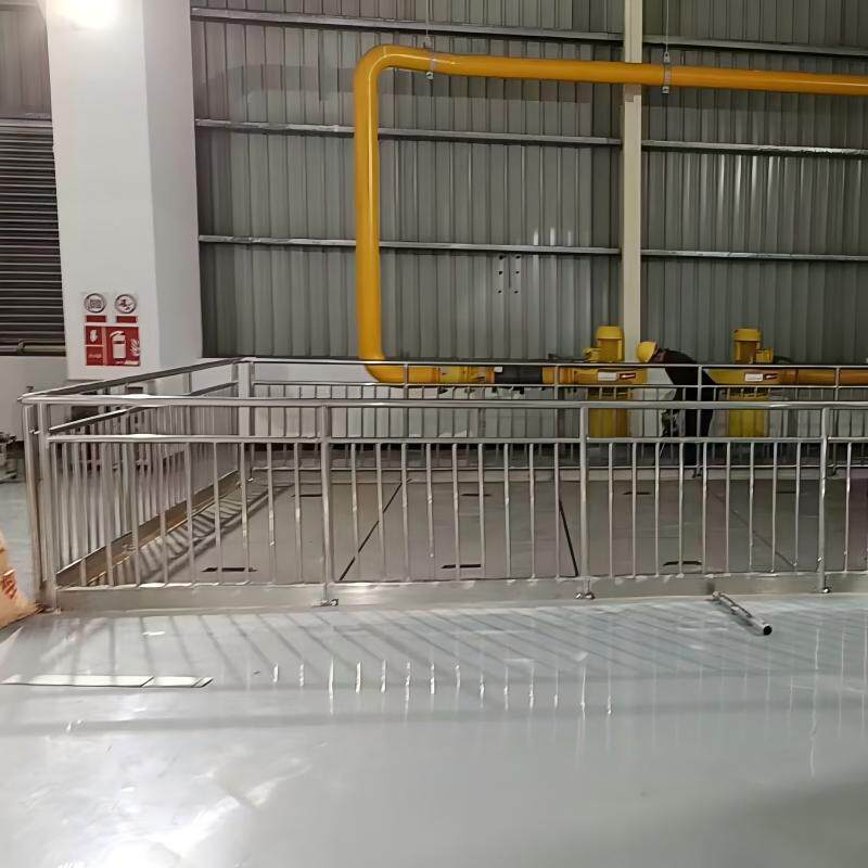 深圳不锈钢栏杆楼梯扶手户外市政学校坡道无障碍栏杆护栏围墙围栏