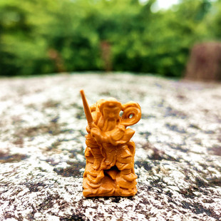 黄杨木雕玄天上帝随身迷你工艺品雕件真武大O帝家居庙堂供奉手工