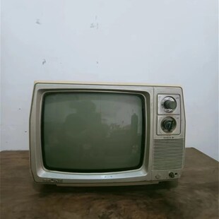 怀旧老式收音机黑白电视机复古老物件闹钟挂钟桌面装饰摆件道具