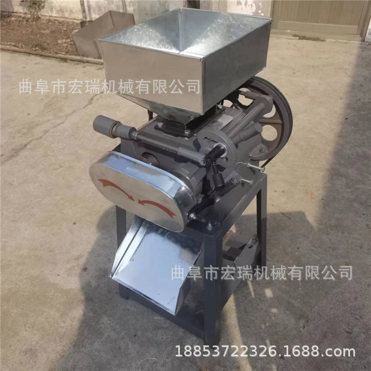 小型双棍破碎机 河北花生碎机器 结块化肥专用破碎机