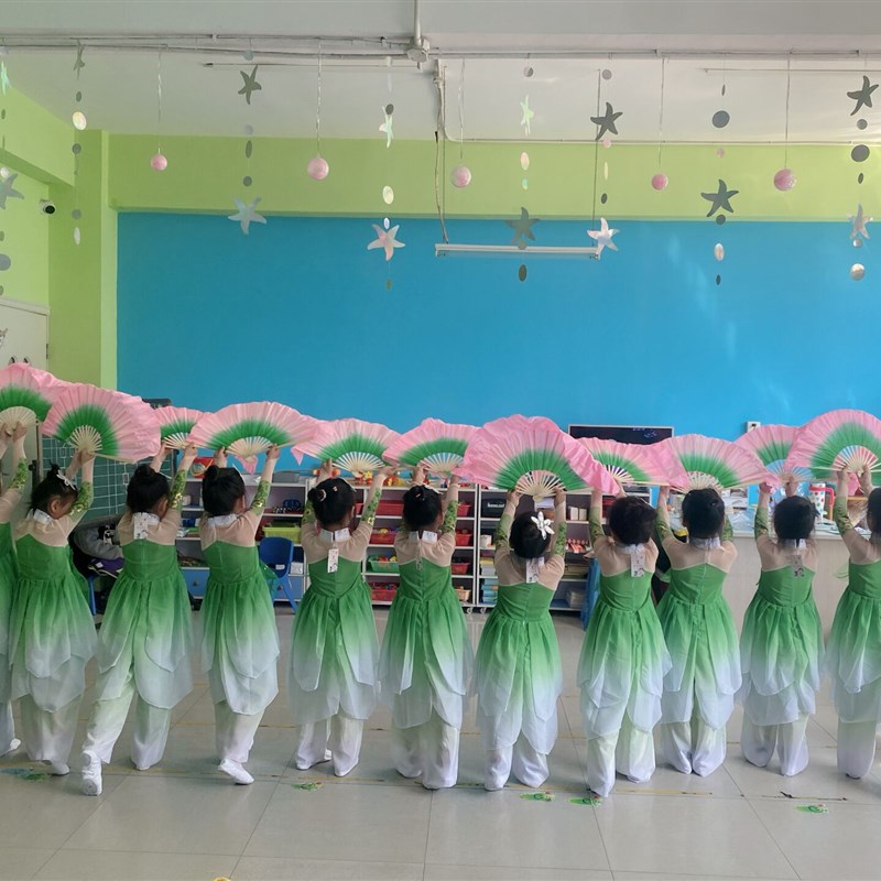 儿童茉莉花扇子舞蹈服女童小兰花奖新款少儿飘逸民族古典舞演出服