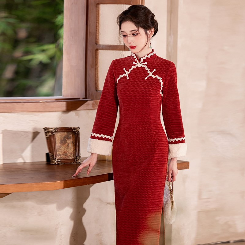 红色旗袍2024冬季新款新中式新娘敬酒服喜服订婚礼服连衣裙年轻款