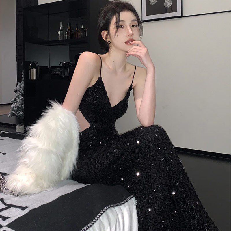 速发黑色感礼服长裙高端亮奢小众高级晚宴会轻片性感露背吊带连衣