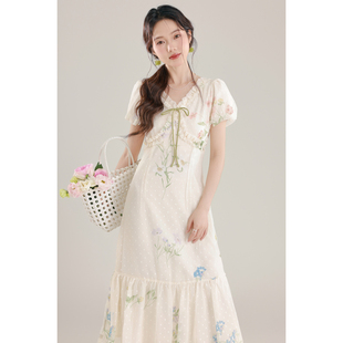 度假风气质端庄大气连衣裙夏季新款法式碎花v领a字裙女