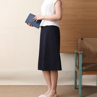 布符春秋新款蓝针织镂空绣A字型半裙女士半身裙时尚百搭流行