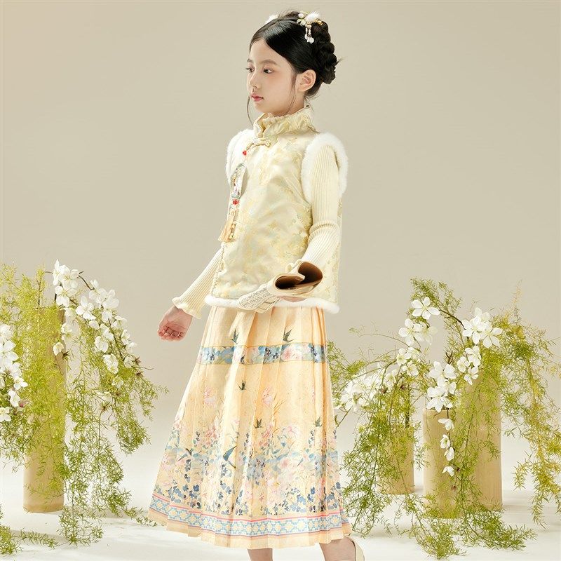 小虎帕蒂秋冬中大女童毛衣背心马面裙三件套国风汉服加毛条套装