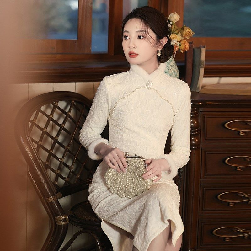 白色改良蕾丝旗袍加绒加厚长袖2025年冬季复古风气质高级感连衣裙