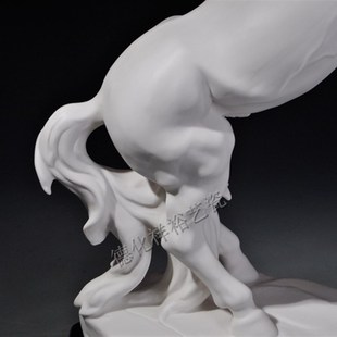 大号白色马摆件 工艺品家居饰品 志在千里生肖办公室招财陶瓷摆设