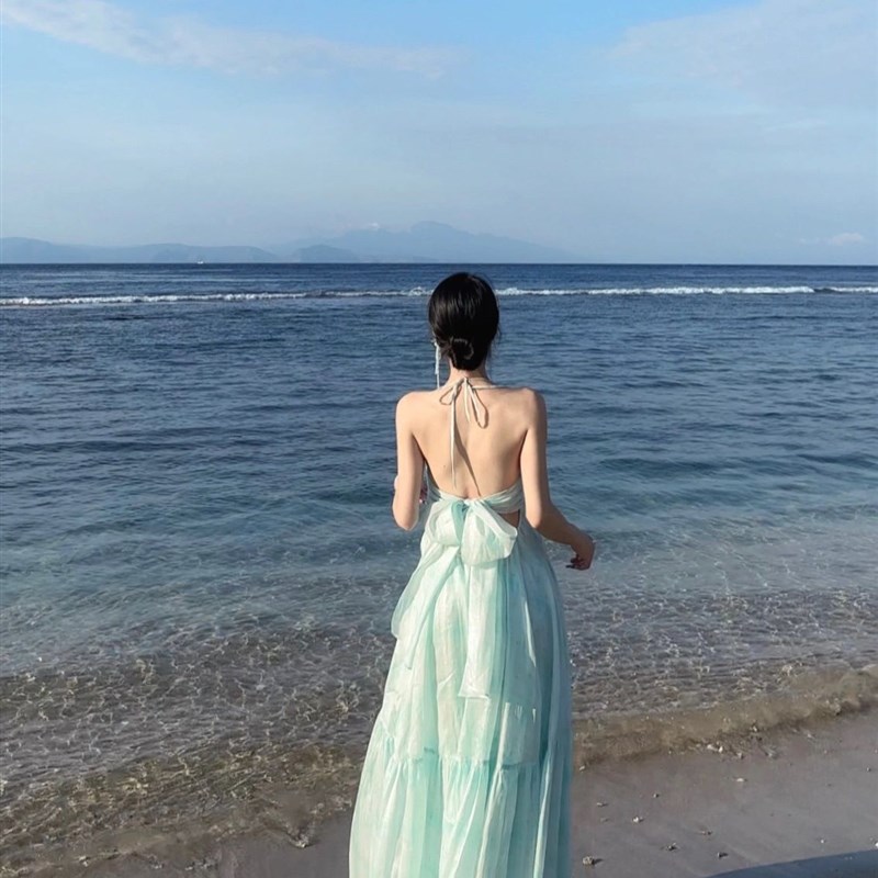速发海边拍照超仙吊带连衣裙云南三亚旅行初恋穿搭长裙度假露背仙