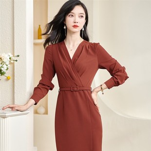 米思阳2024春秋新款 中长裙子2285 优雅大方简约连衣裙压褶V领长袖