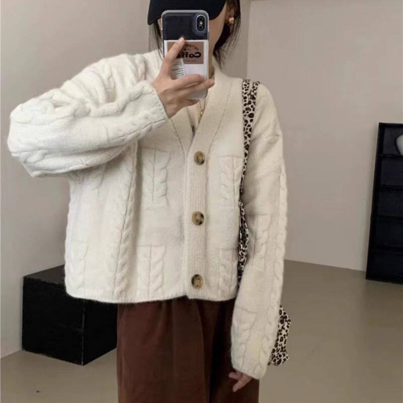 复古短款麻花毛衣女外套2024秋新款宽松气质慵懒风百搭针织厚开衫