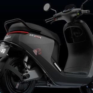 九9号自动回弹折g叠E80/E100/E125/E200p/E110L飞旋后脚蹬搁脚踏